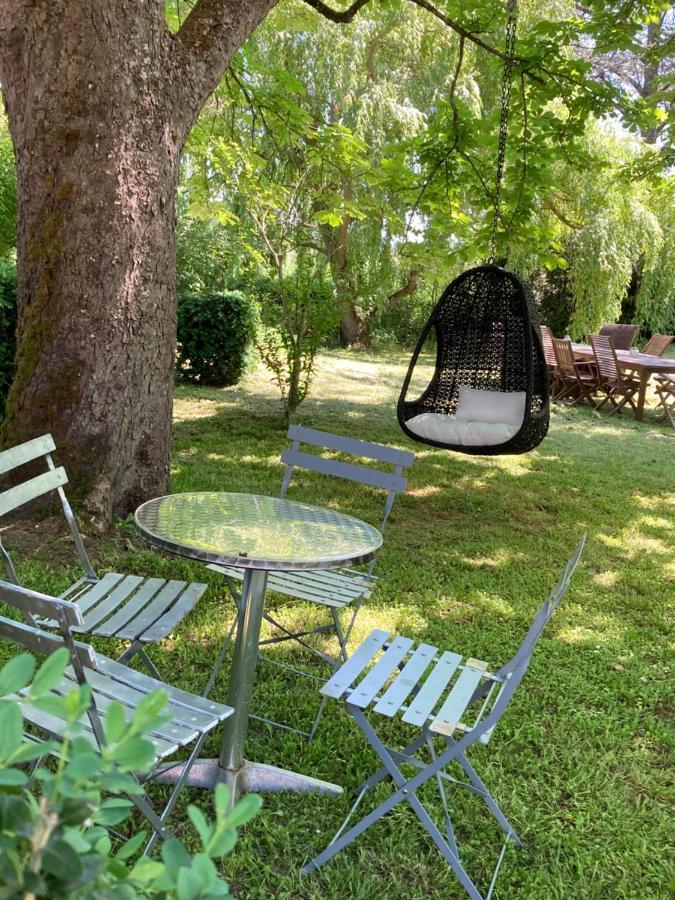 Domaine de Ménerque - petit château avec piscine Lisle-sur-Tarn Exterior foto